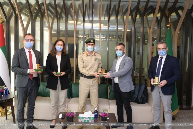 20 Dubai Police, Salvamento Marítimo discuss Cementing Cooperation